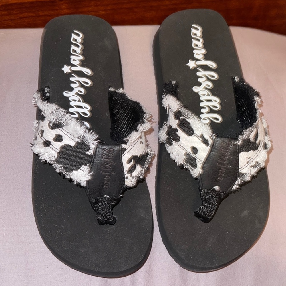 Gypsy Jazz Cow Print Flop Flops Sz.6 New